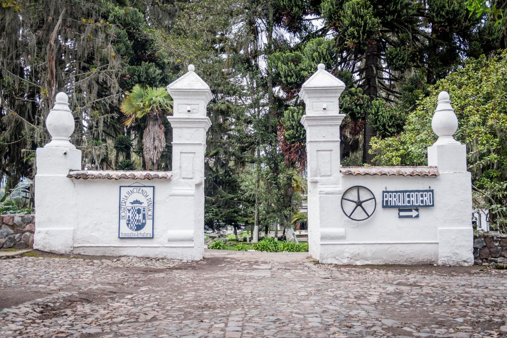 Hosteria Hacienda Pinsaqui Otavalo Exterior photo